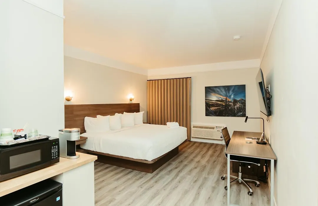 Northwinds Hotel Canmore-1