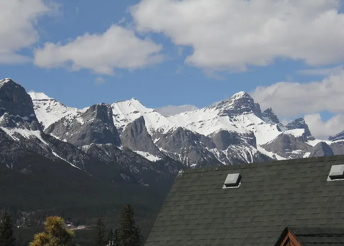 Windtower Lodge - Canmore